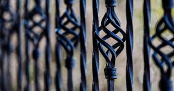 5 raisons de choisir une clôture en aluminium pour votre maison